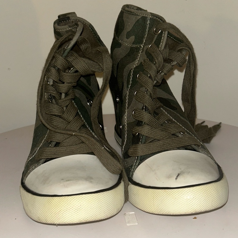 Camouflage Wedge Sneakers - Picture 2 of 4